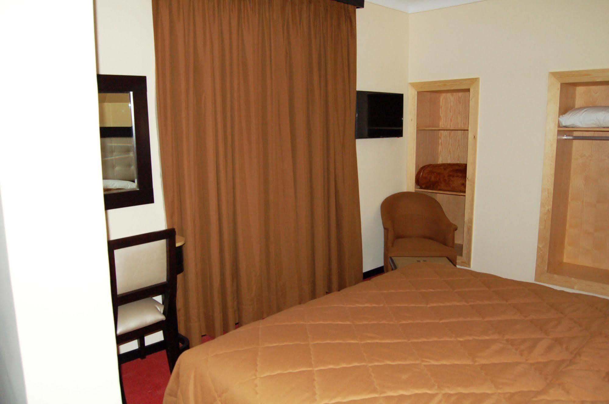 Hotel Al Akhawayn Udžda Exteriér fotografie